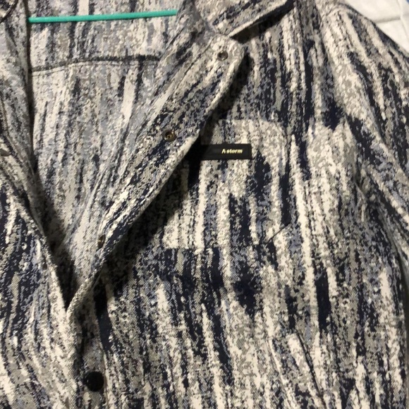 Men's black and white striped design style top - Picture 6 of 16